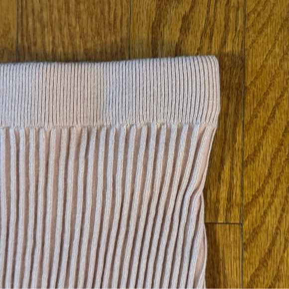 Simplee Pink Knit Top with Skirt Women’s size L - Picture 9 of 10